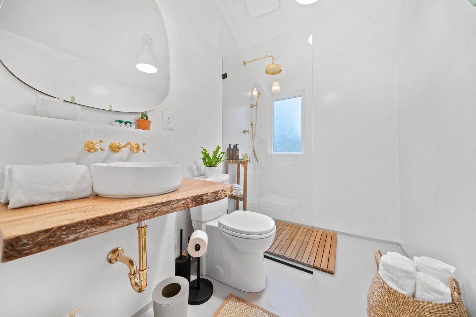 Sisu, A Boutique Motel Plymouth Zewnętrze zdjęcie